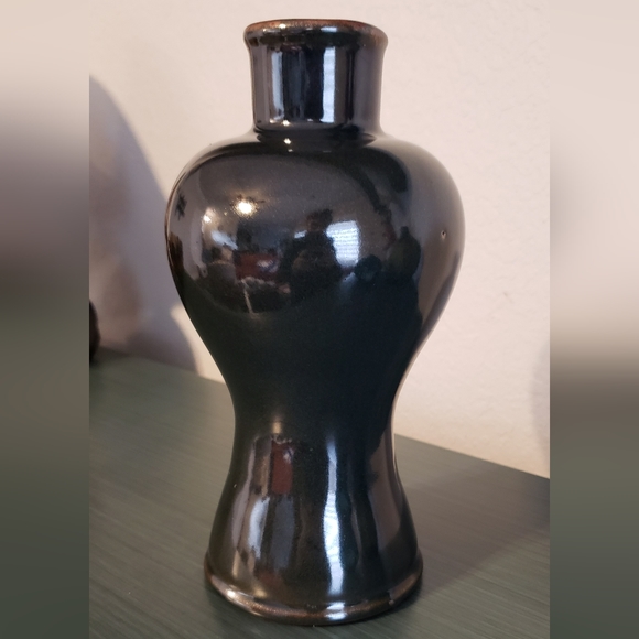 Eclectic Black & Gold 4 Button Collared Jacket Ceramic Vase - Picture 8 of 10